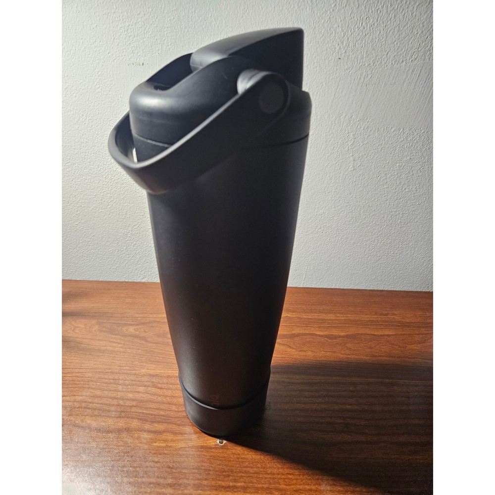 Owala FreeSip Water Bottle Unisex 24oz Black Insulated Stainless Steel 2-in-1